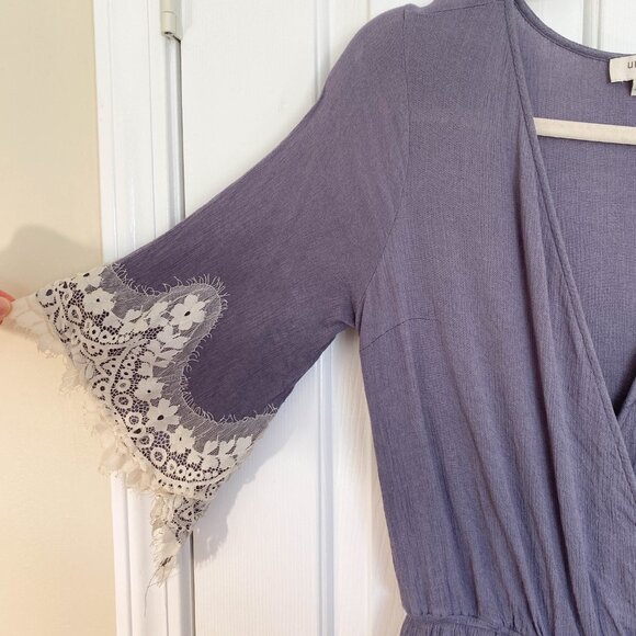 Umgee Romper Slate Grey Vneck Lace Trim Tassel Tie Size Small Boho Girly Lacey - Picture 4 of 7